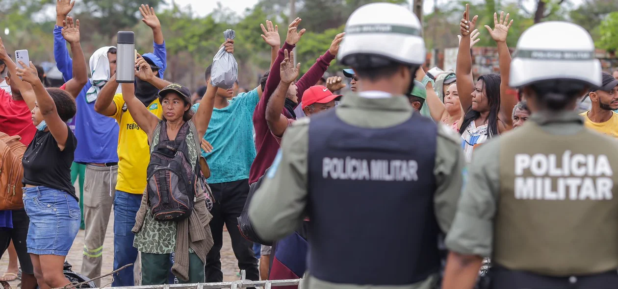 Polícia Militar em desocupação de posse