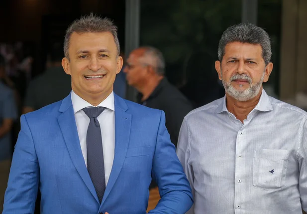Prefeito de Curimatá e Secretário de Finanças do município, Kleber Carvalho
