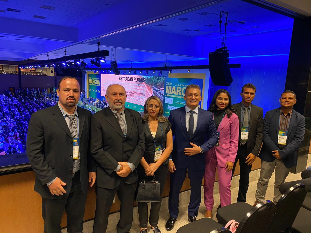Prefeito Valdecir Júnior participa da XXIV Marcha de Prefeitos em Brasília