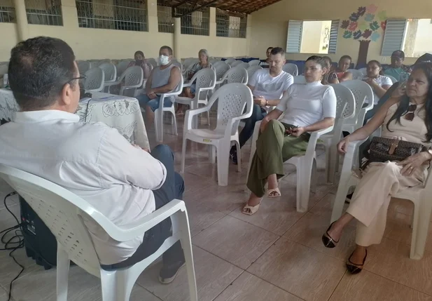 Prefeitura de Pedro II realiza encontro com os professores