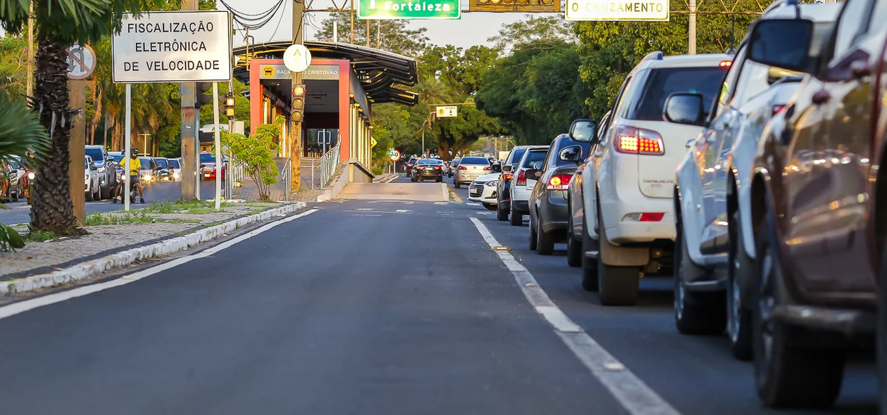 PRF anunciou nesta quarta-feira a liberação dos veículos nas faixas exclusivas para ônibus