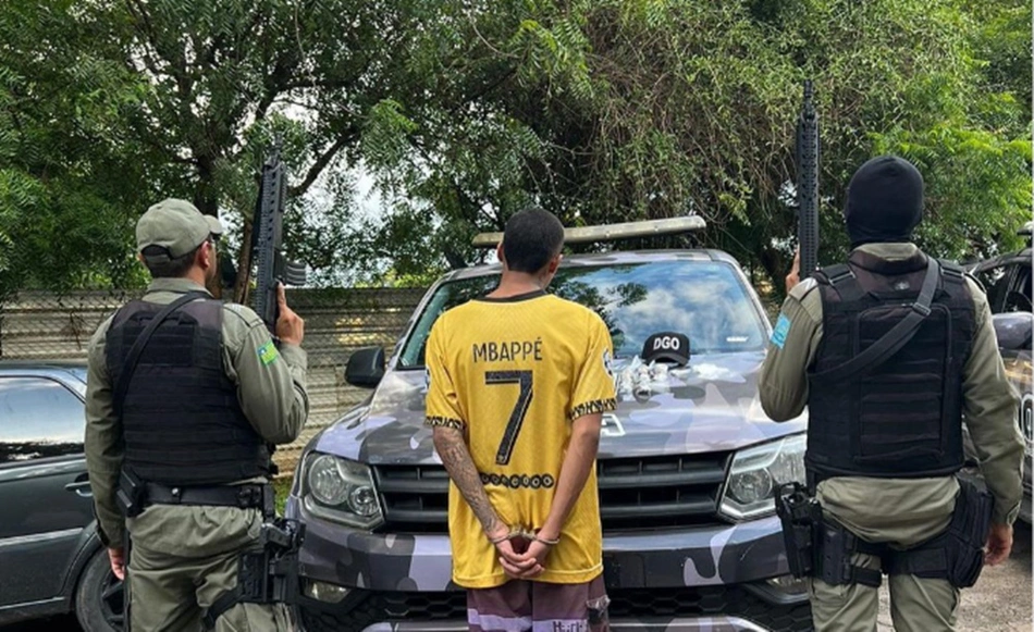 Prisão de acusado de tráfico de drogas no bairro Matadouro em Teresina