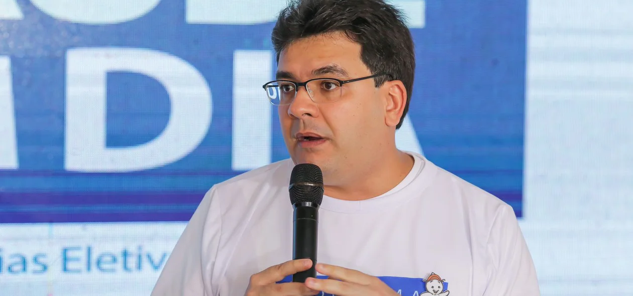 Rafael Fonteles lançou o “Programa Saúde em Dia”, no Palácio de Karnak