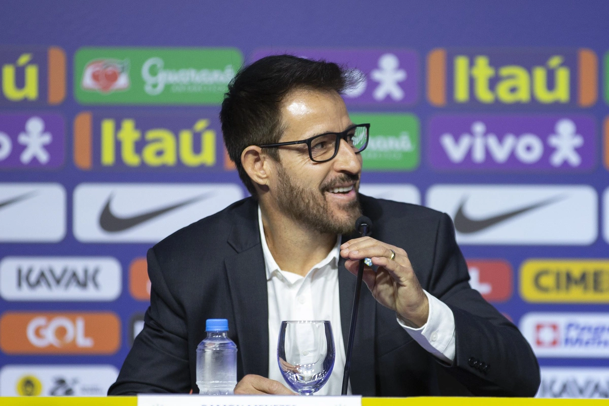 Ramon Menezes, técnico interino da Seleção Brasileira