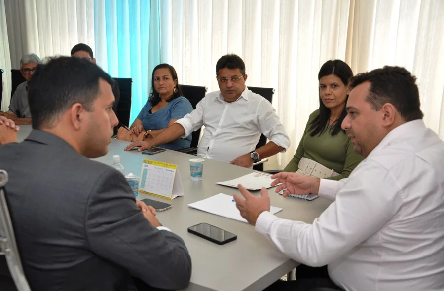 Reunião Seduc e APPM discute transporte escolar