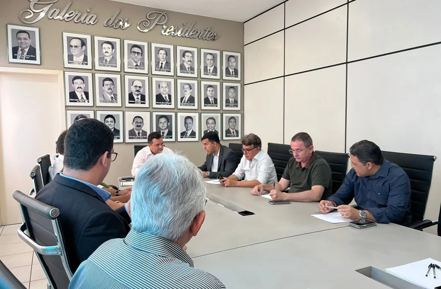 Reunião Seduc e APPM discute transporte escolar