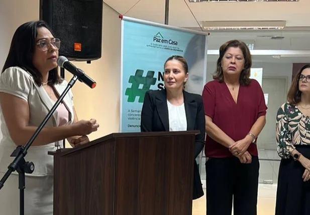 Secretaria da Mulher participa do lançamento da Semana da Justiça pela Paz em Casa