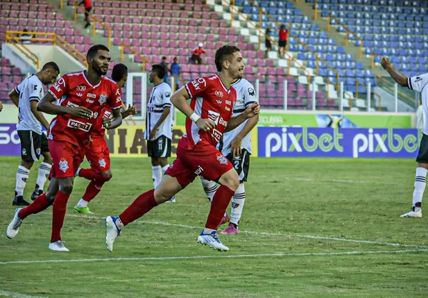 Sergipe vence Fluminense-PI de virada por 3 a 1
