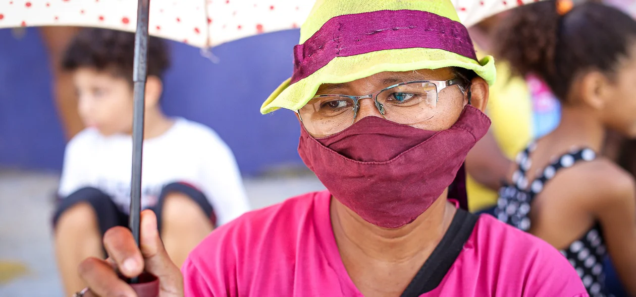 Sheila Gomes, mãe de um dos alunos