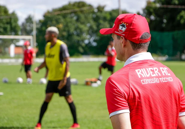 Técnico do River, Gerson Gusmão