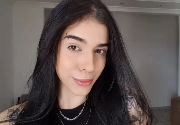 Thaís Medeiros de Oliveira, de 25 anos sofreu lesão cerebral