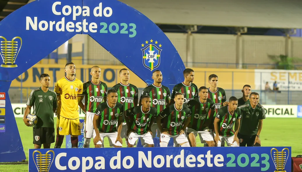 Time do Fluminense-PI contra o Bahia