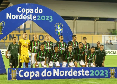 Time do Fluminense-PI contra o Bahia