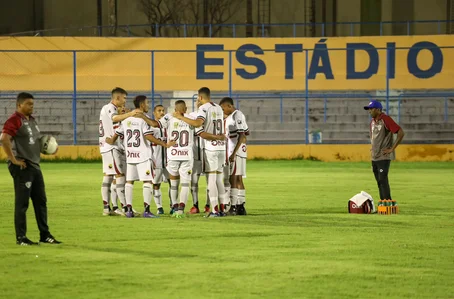 Time do Fluminense-PI reunido