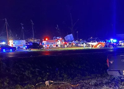 Tornado deixa ao menos menos 23 mortos nos EUA