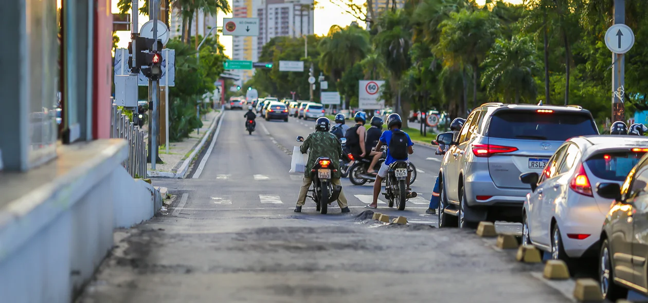 Trânsito na Avenida João XXIII