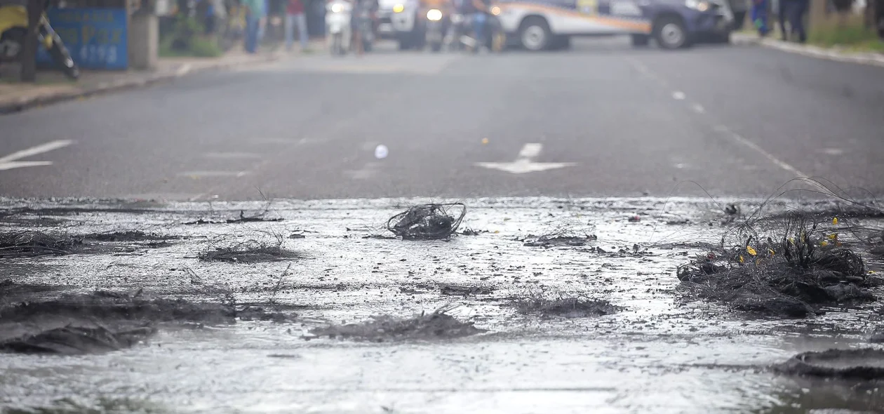 Trecho da Avenida Maranhão foi bloqueado por motoristas