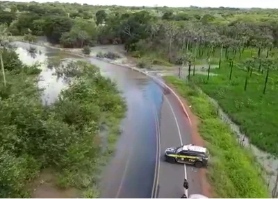 Trecho da BR 222 interditado entre Batalha e Piripiri