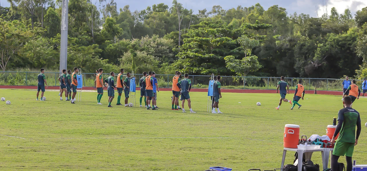 Treino coletivo do Altos