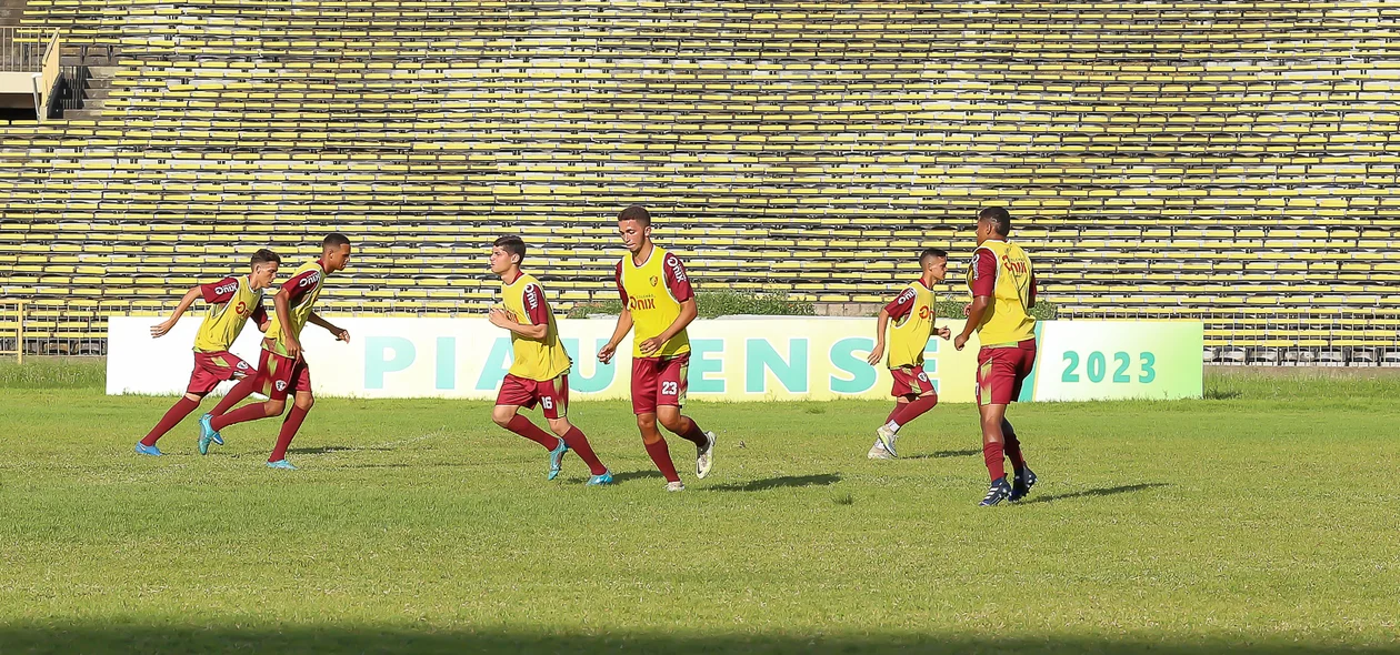 Treino do Fluminense aconteceu no Albertão