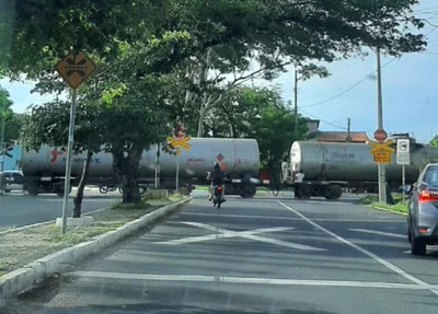 Trem apresentou problema e dificultou o trânsito em Teresina e Timon