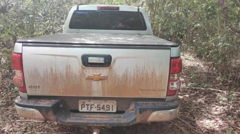 Veículo modelo S10 do capitão da Polícia Militar do Maranhão