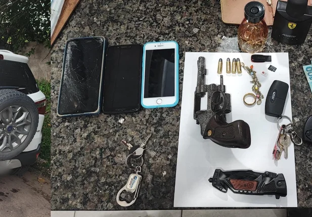 Veículo recuperado juntamente com material apreendido
