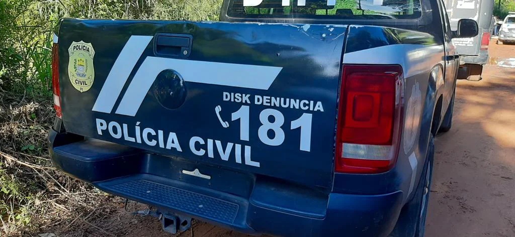 Viatura da Polícia Civil