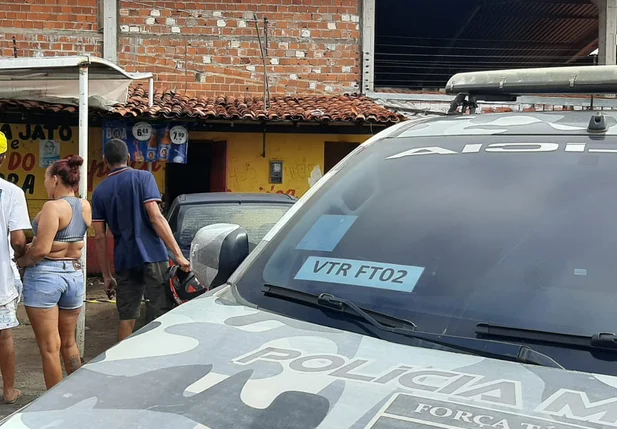 Viatura da Polícia Militar no bairro Dirceu