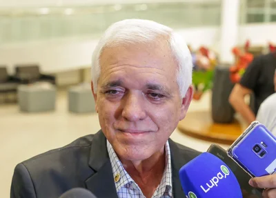 Vice-governador Themístocles Filho