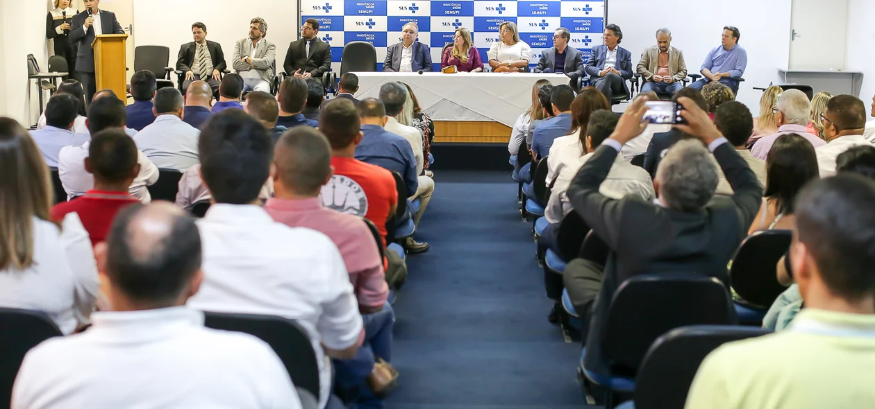 A solenidade aconteceu na tarde de hoje