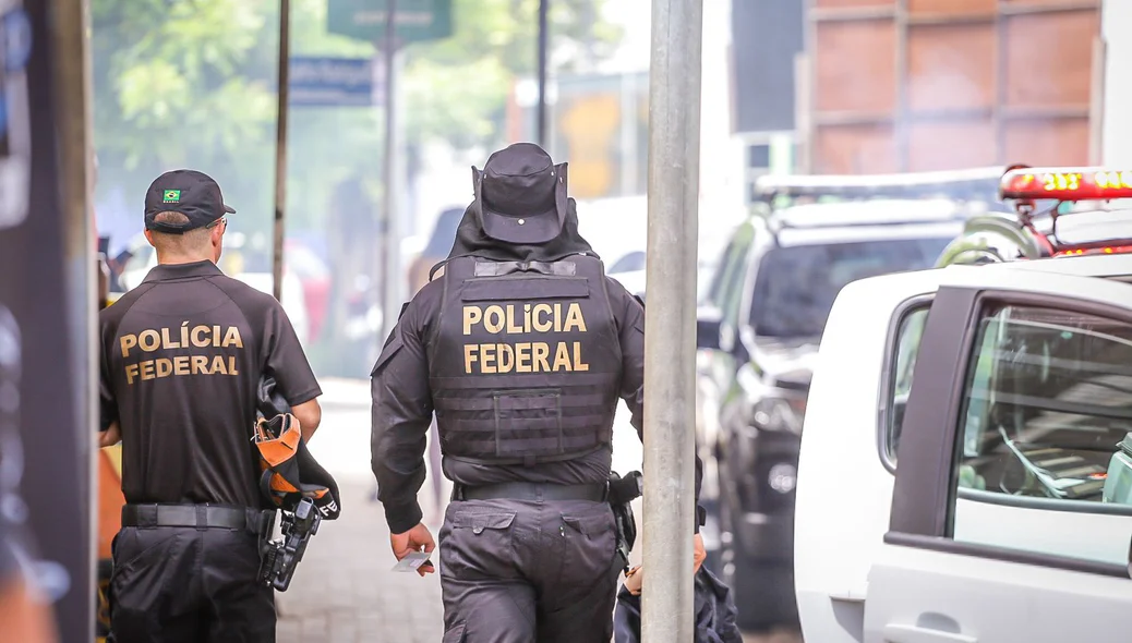 Agentes da Polícia Federal em operação