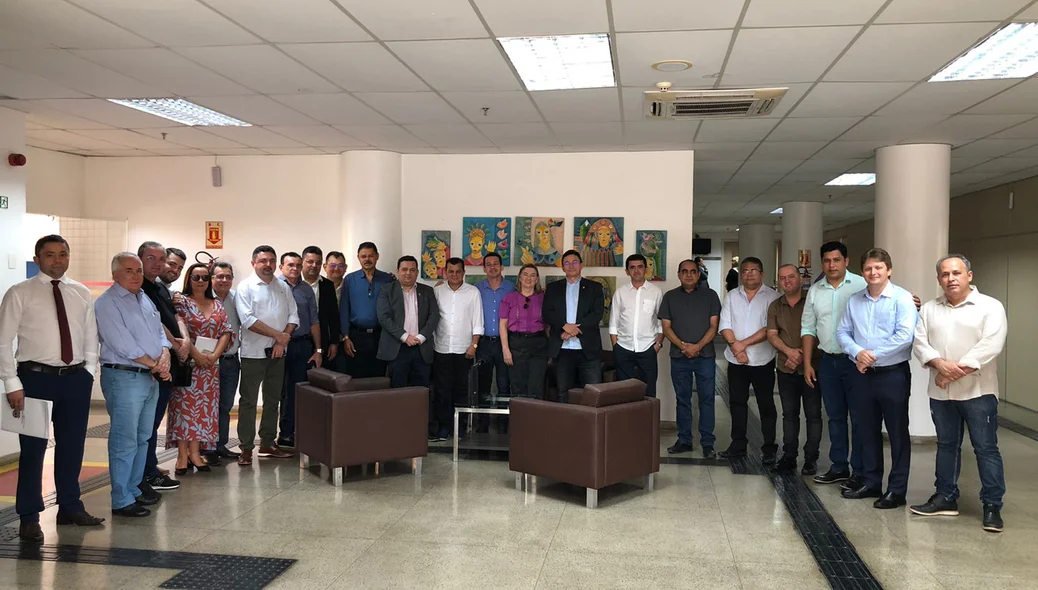 Além do presidente da APPM, Toninho participaram da sessão vários prefeitos