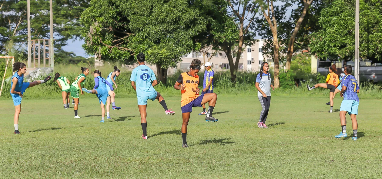 Atletas do Tiradentes feminino