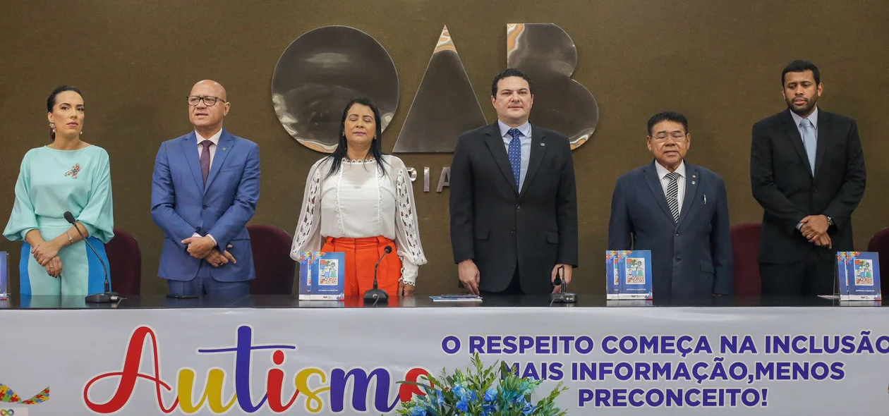 Autoridades presentes no evento