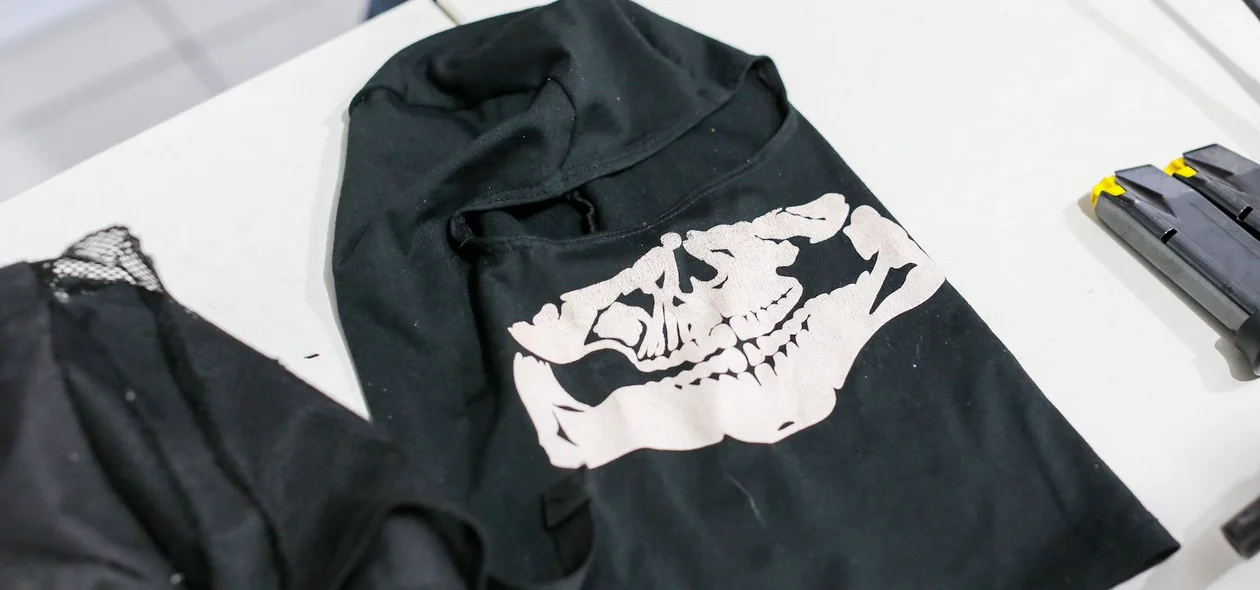 Balaclava usada por bandidos