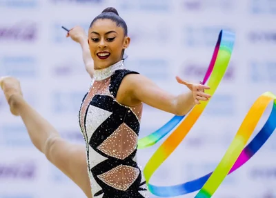 Bárbara Domingos conquista ouro na fita no Grand Prix