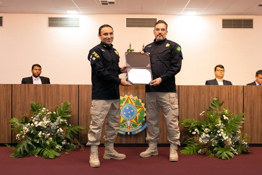 Bruno Dias e Fernando Oliveira, diretor-geral da PRF