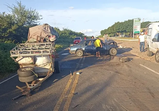 Colisão entre carros deixa dois mortos em Belém do Piauí