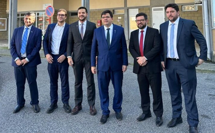 Comitiva piauiense na Docapesca, empresa que atua em 25 portos marítimos