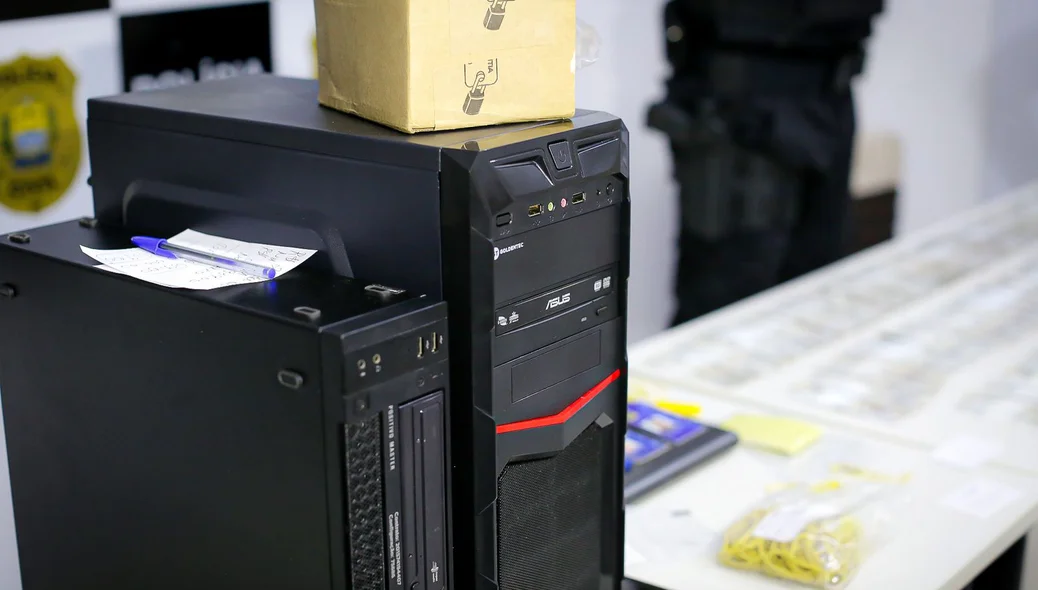 Computador apreendido na casa do gerente