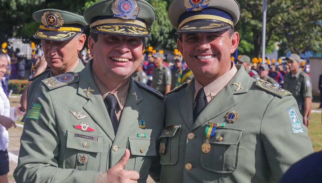 Coronel Scheiwann Lopes e coronel Jacks Galvão