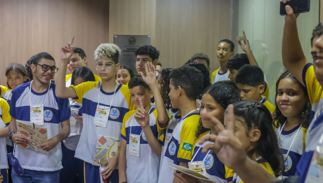 Crianças e adolescentes do projeto participaram do evento