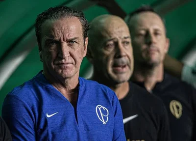 Cuca anuncia sua saída do Corinthians