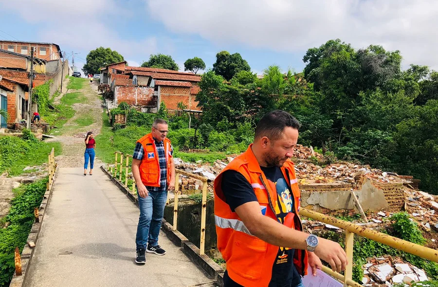Defesa Civil Municipal realizando vistoria na Vila da Paz, zona sul de Teresina