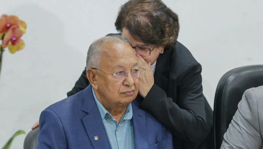 Dr. Pessoa e Graça Amorim durante a posse da vereadora