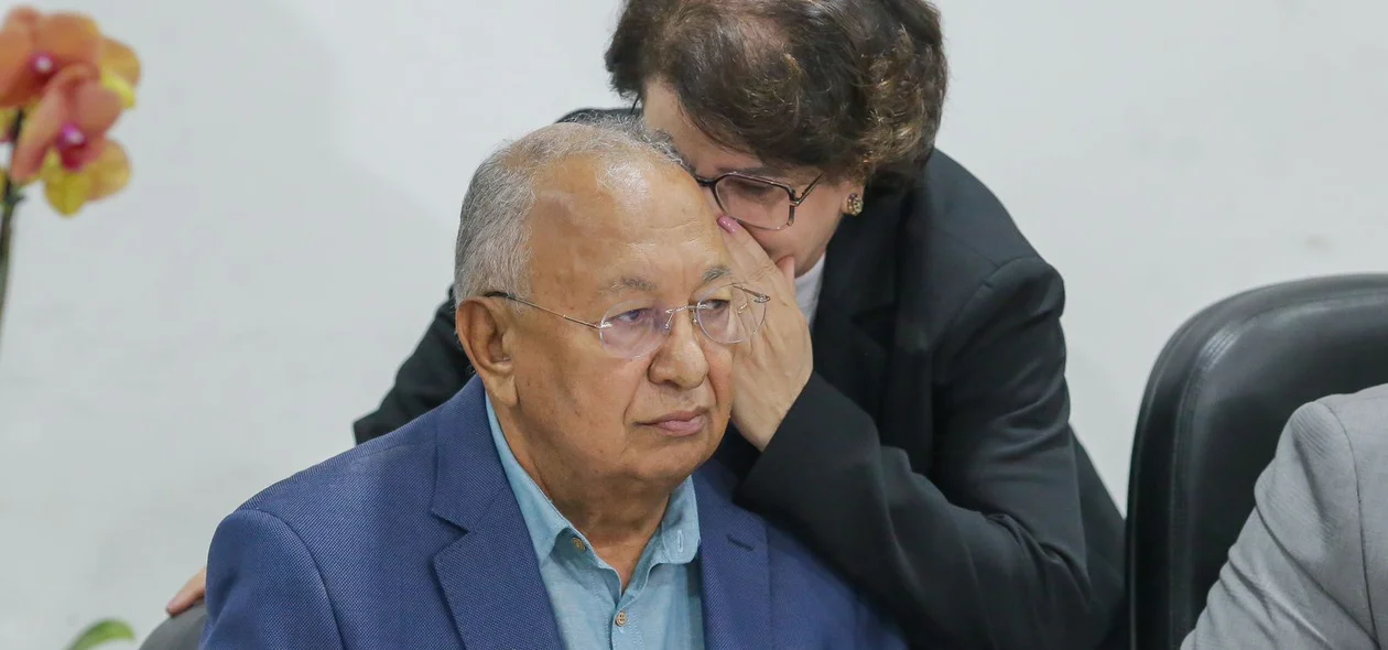 Dr. Pessoa e Graça Amorim durante a posse da vereadora