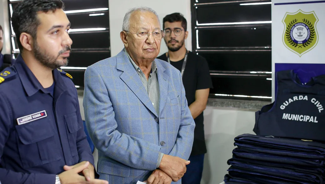 Entrega aconteceu na base da GCM de Teresina