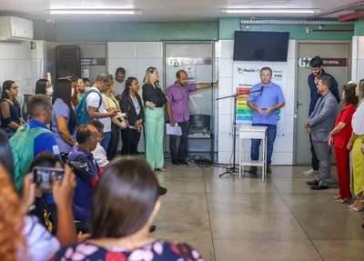 Entrega da primeira etapa da reforma do Hospital Dirceu Arcoverde