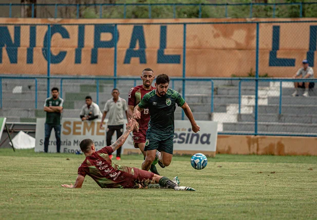 Fluminense-PI vence o Altos em jogo treino